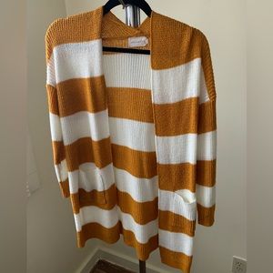Brown/mustard sweater